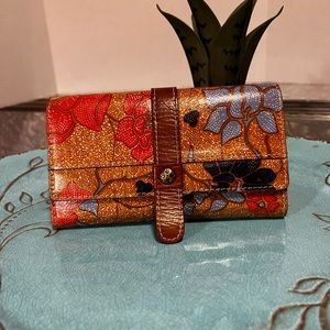 Beautiful and gently used Patricia Nash Wallet